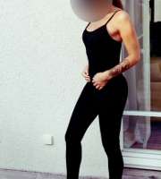 Akdeniz Bölgesinin Zarif ve Neşeli Eskort Kızı: Su