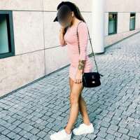 Akdeniz Bölgesinin Zarif ve Neşeli Eskort Kızı: Su