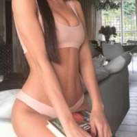 Yenişehir Escort Olan Göz Kamaştırıcı Bir Güzellik: Renkli Bir Gece İçinde Sizinle